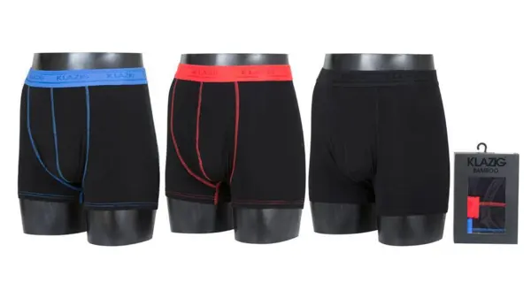 Svart med blå kontrast/Svart med röd kontrast/Svart.