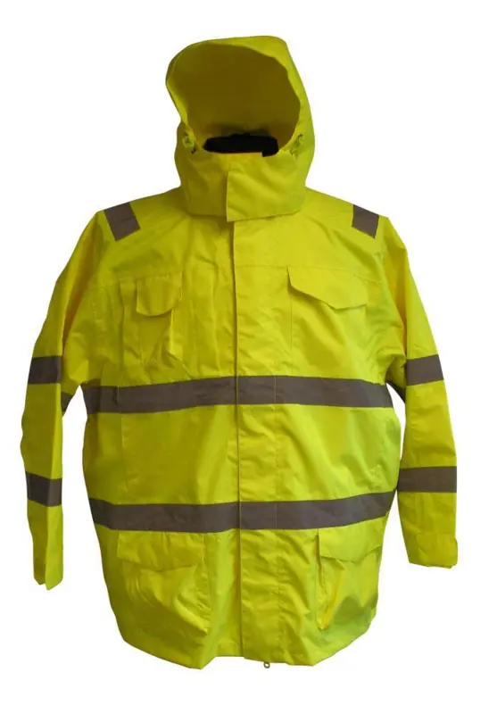 Gul med huvan uppfälld