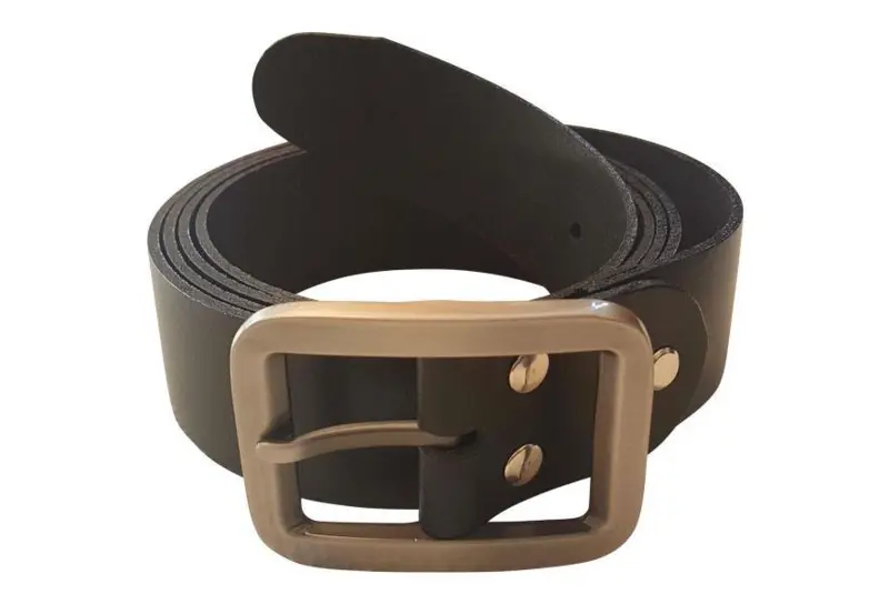 Svart läderbälte med stort spänne (Scanbelt)