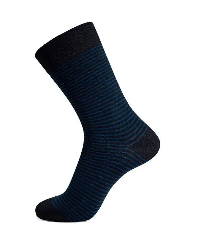 Svarta med marinblå ränder